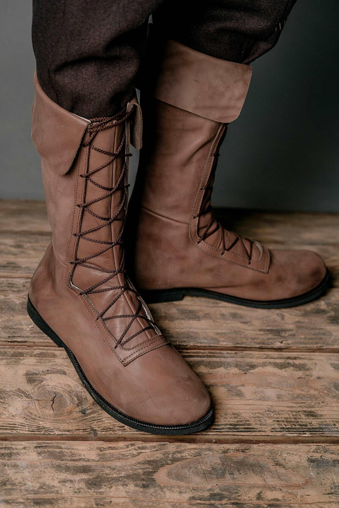 WildKing Men's Vintage Medieval Renaissance Boots B1540