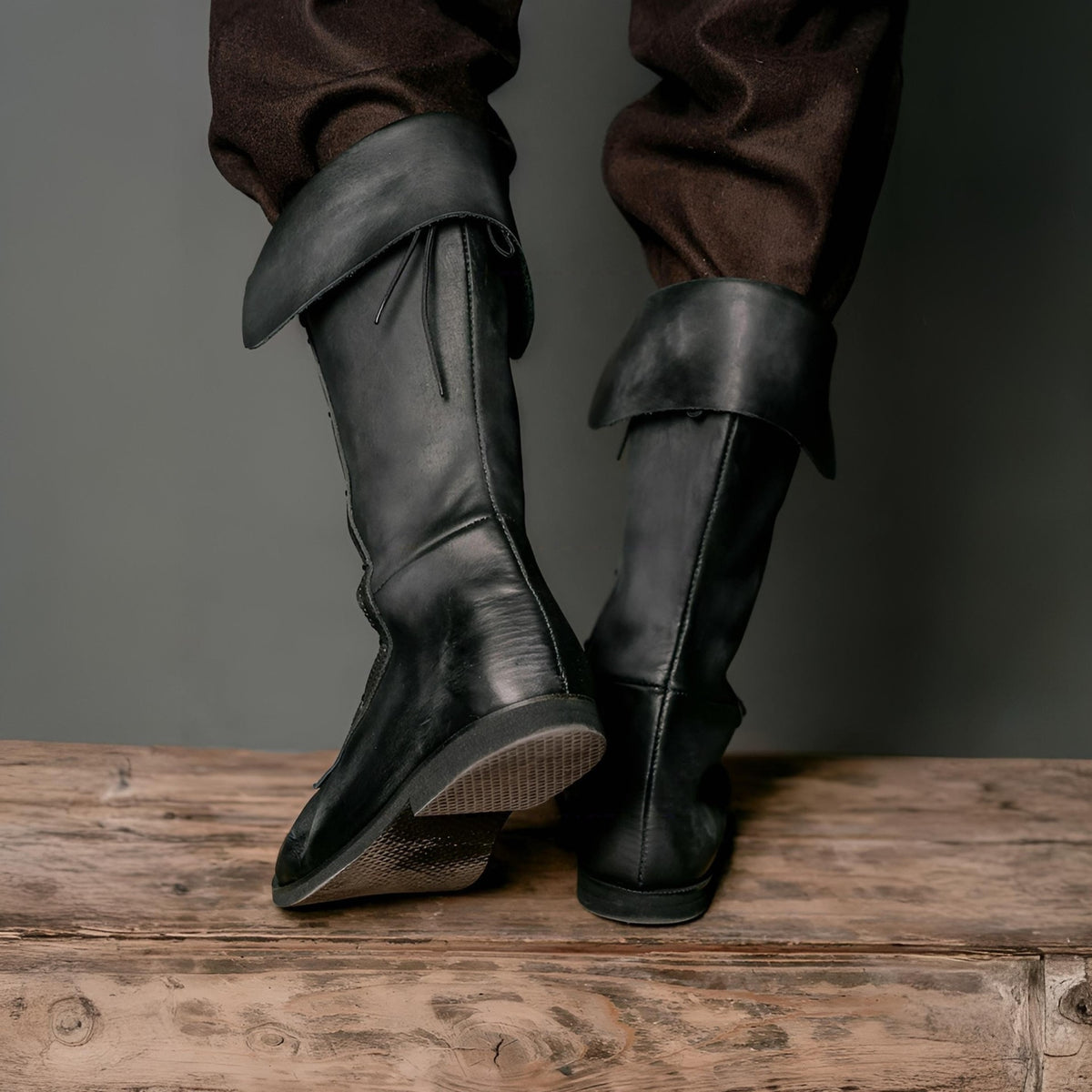 WildKing Men's Vintage Medieval Renaissance Boots B1540
