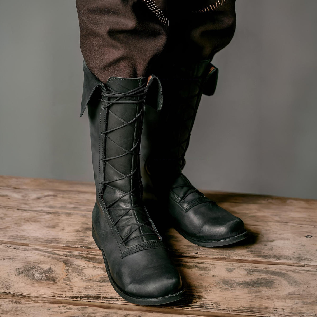 WildKing Men's Vintage Medieval Renaissance Boots B1540