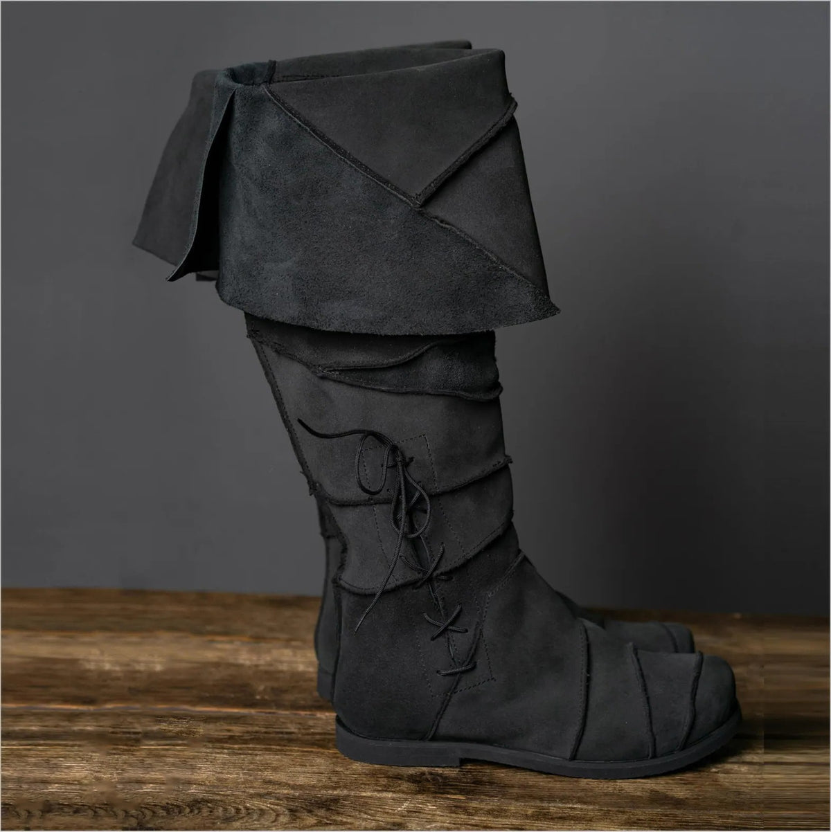 WildKing Men's Vintage Medieval Renaissance Tall Boots B1545