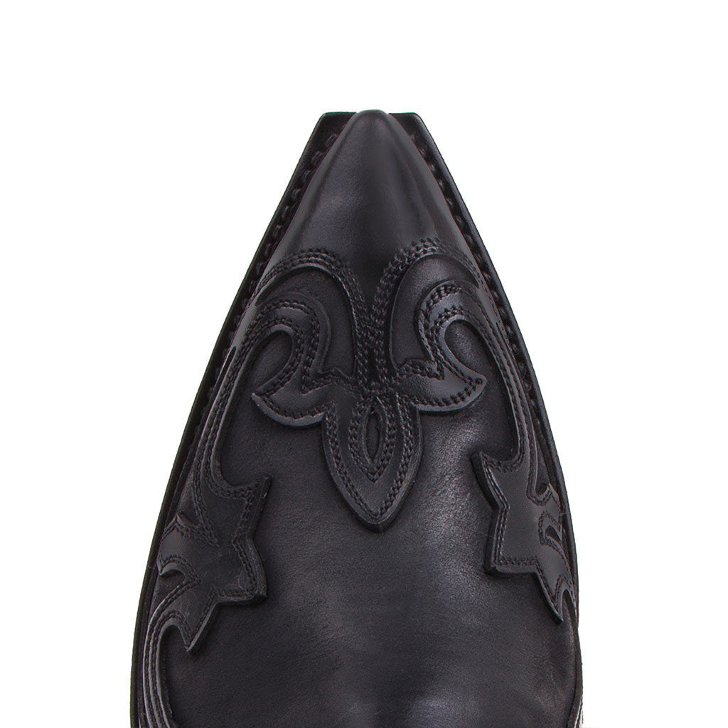 Wildking Men's Classic Embroidered Round Toe Western Cowboy Boots 9092