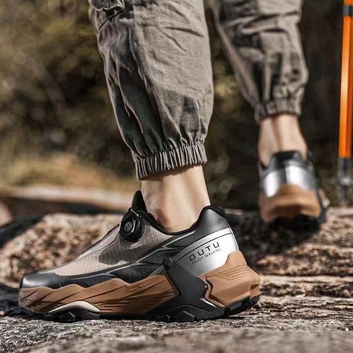 Wildking Men's Quick Response Automatic Buckle Hiking Shoes B4060