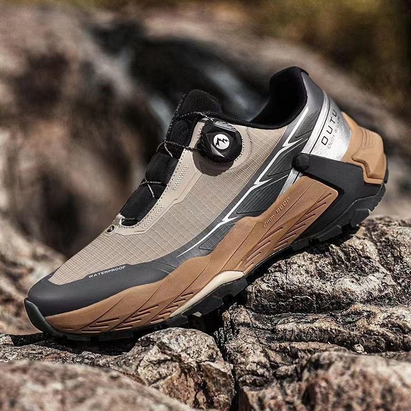 Wildking Men's Quick Response Automatic Buckle Hiking Shoes B4060