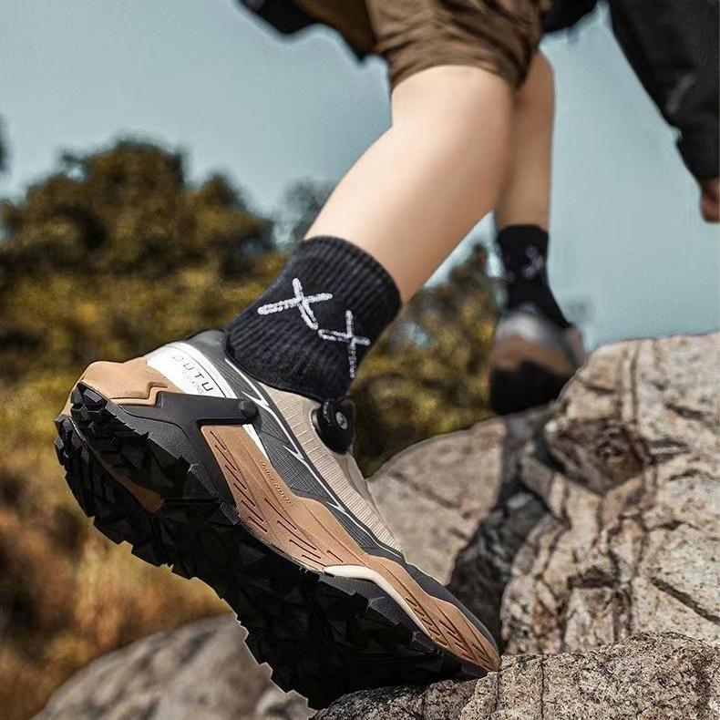 Wildking Men's Quick Response Automatic Buckle Hiking Shoes B4060