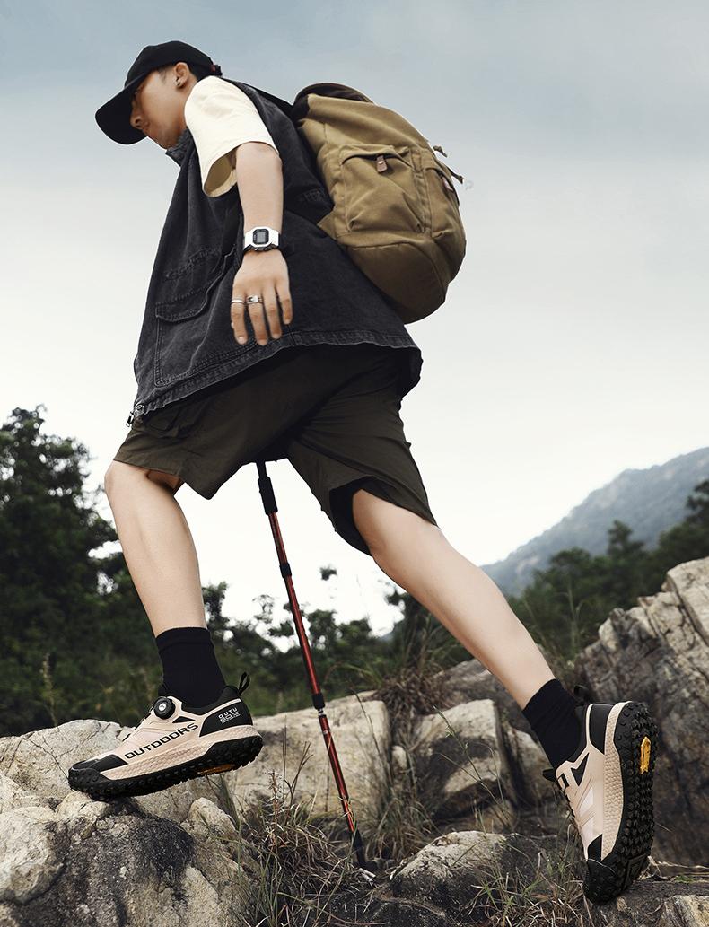 Wildking Men's Waterproof Quick Response Automatic Buckle Mid-Top Hiking Shoes B6021