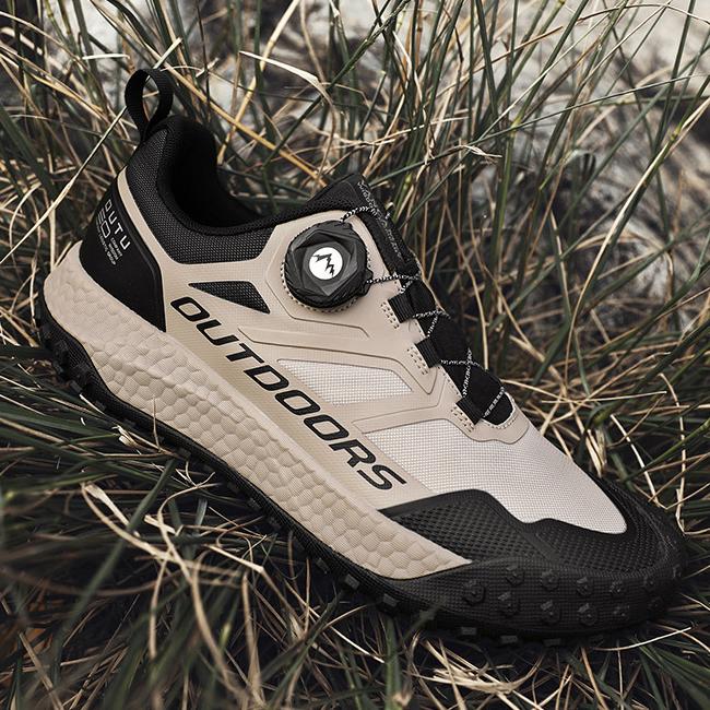 Wildking Men's Waterproof Quick Response Automatic Buckle Mid-Top Hiking Shoes B6021