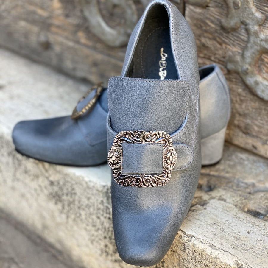 Wildking Vintage 18th Century Medieval Renaissance Halloween Shoes B2006