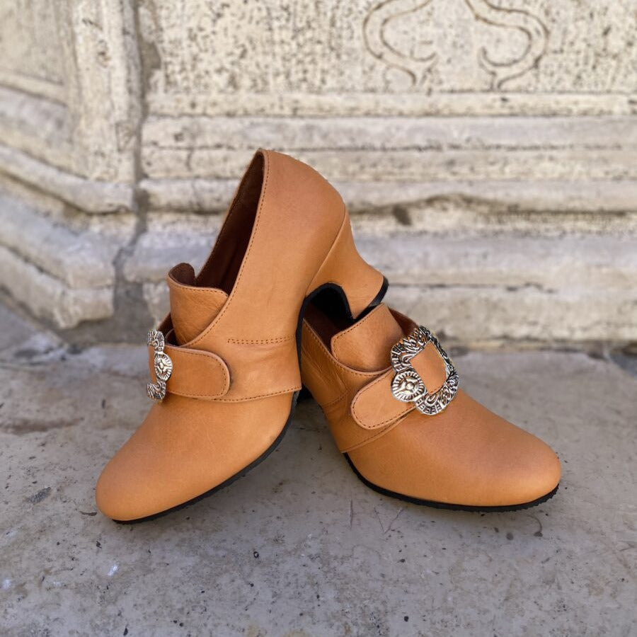 Wildking Vintage 18 Medieval Renaissance Halloween Performance Shoes B2002