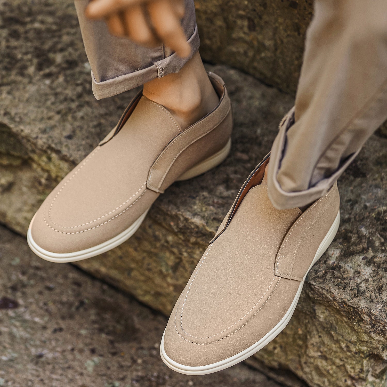 WildKing Men’s Mid-Cut Round-Toe Loafers 6607 – The Perfect Balance of Style, Comfort, and Versatility