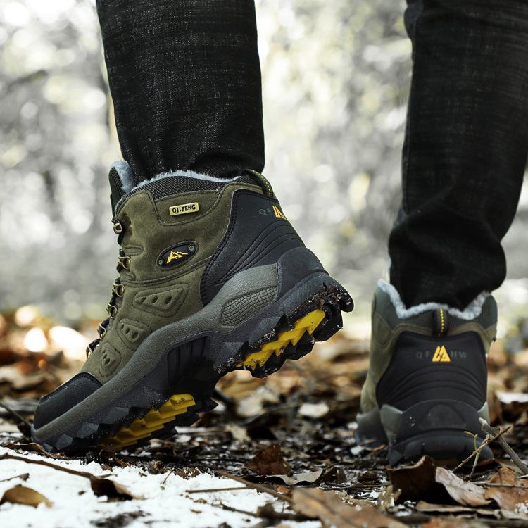 Men's Mid-Top Waterproof Non-Slip Hiking Shoes B3074