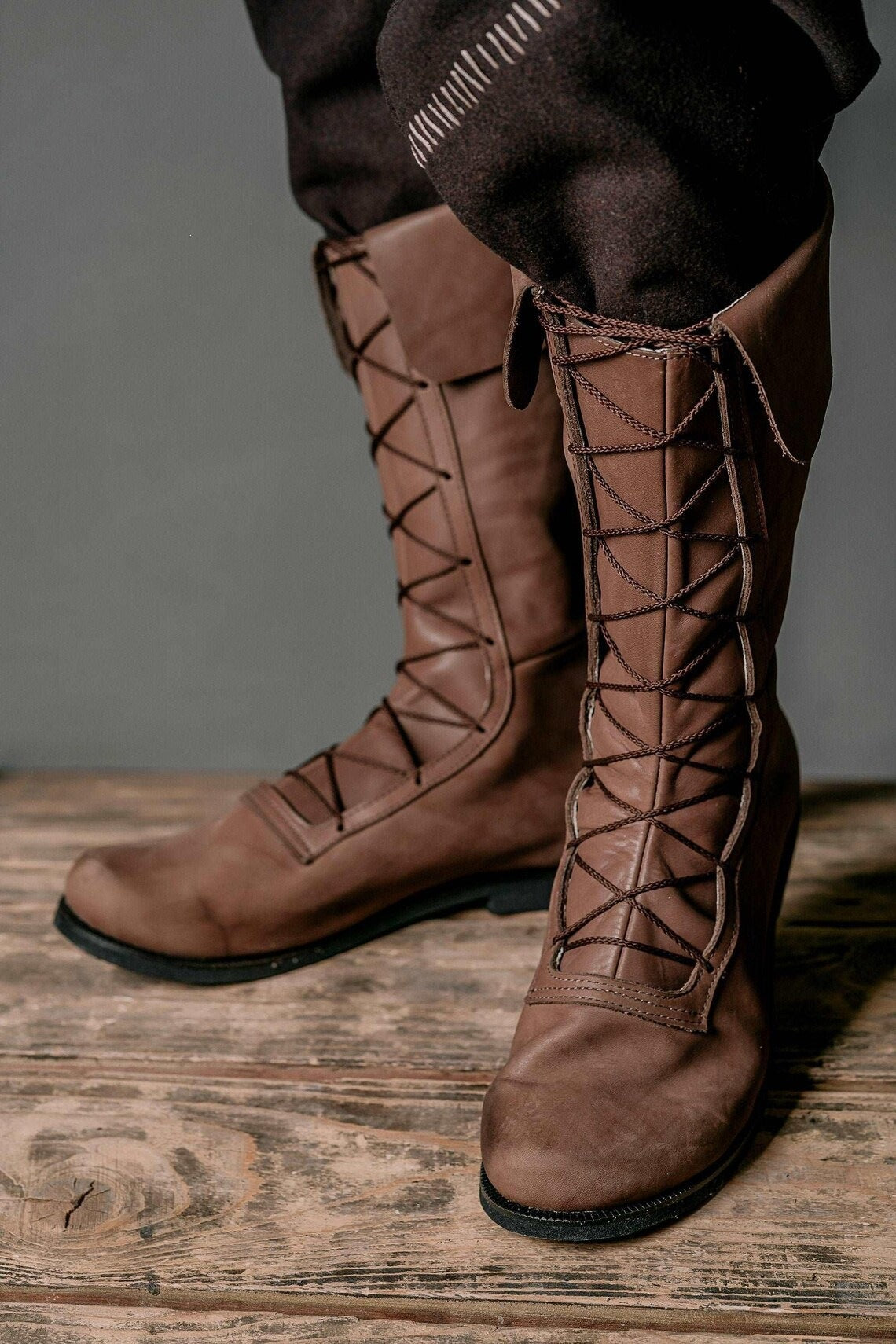 WildKing Men's Vintage Medieval Renaissance Boots B1540