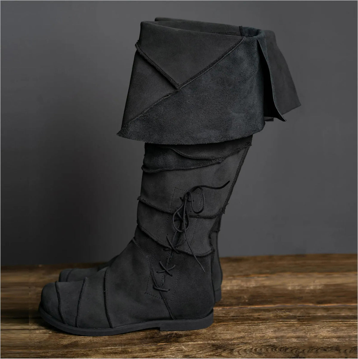 WildKing Men's Vintage Medieval Renaissance Tall Boots B1545
