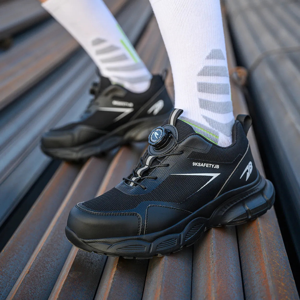 Wildking Cadeshoes Auto-Lacing Work Shoes R041