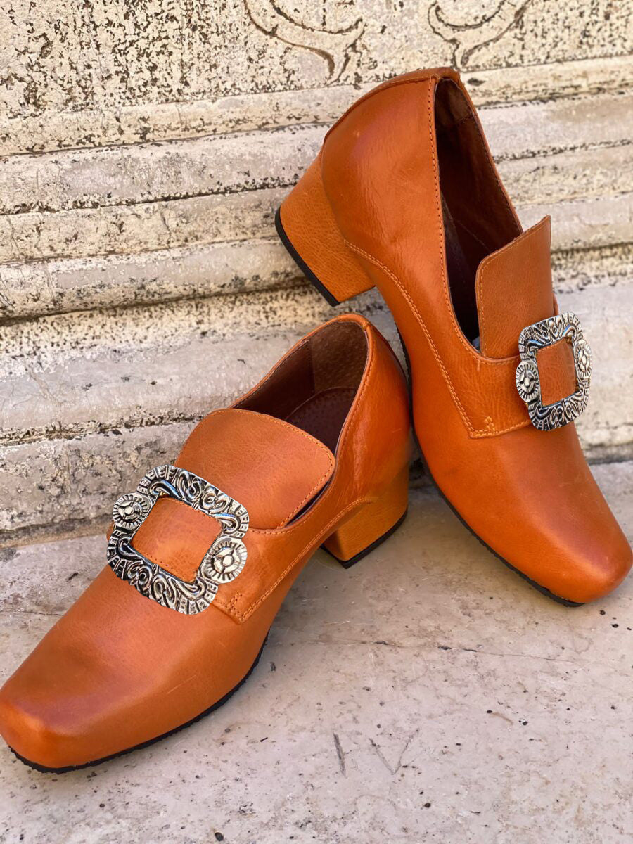 Wildking Vintage 18th Century Medieval Renaissance Halloween Shoes B2006