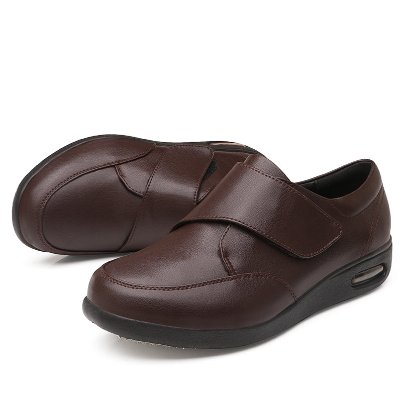 Wildking Men’s Comfortable Air-Cushioned Adjustable Walking Shoes D013