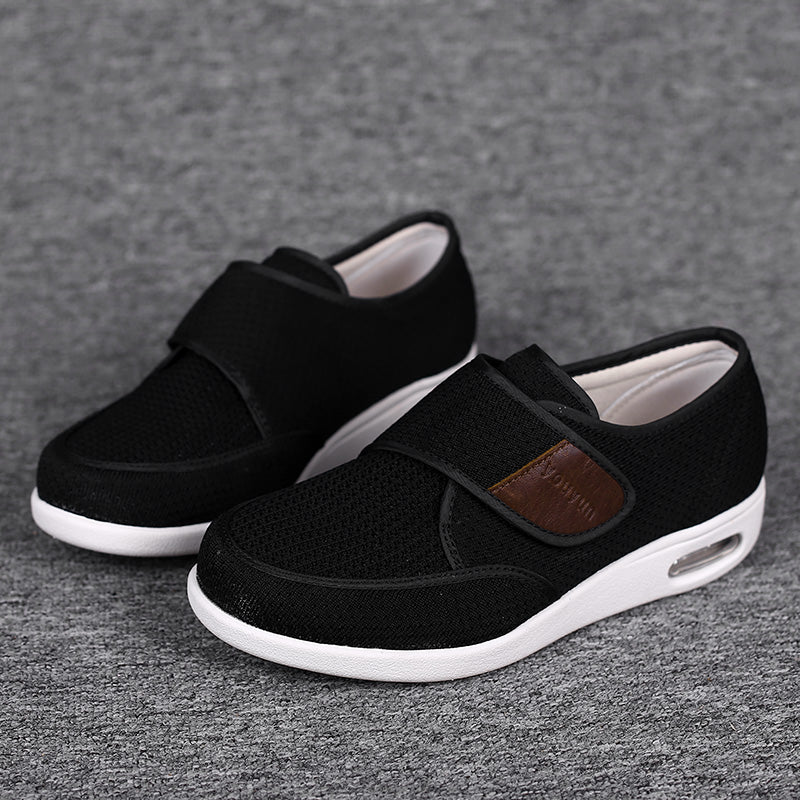 Wildking Men’s XZ013 Air-Cushioned Adjustable Comfort Shoes